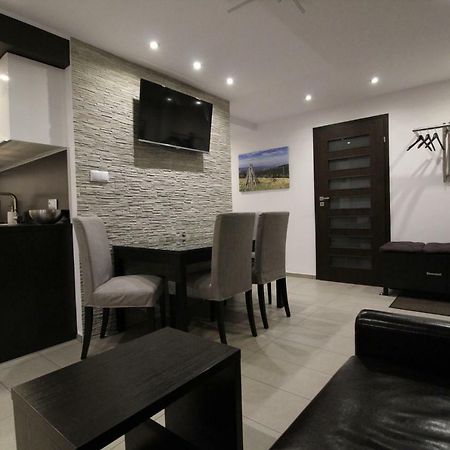 シクラルスカ・ポレンバApartament Meanderアパートメント エクステリア 写真