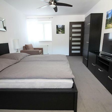 シクラルスカ・ポレンバApartament Meanderアパートメント エクステリア 写真