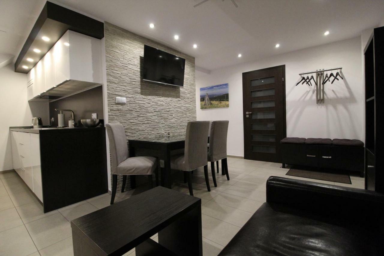 シクラルスカ・ポレンバApartament Meanderアパートメント エクステリア 写真