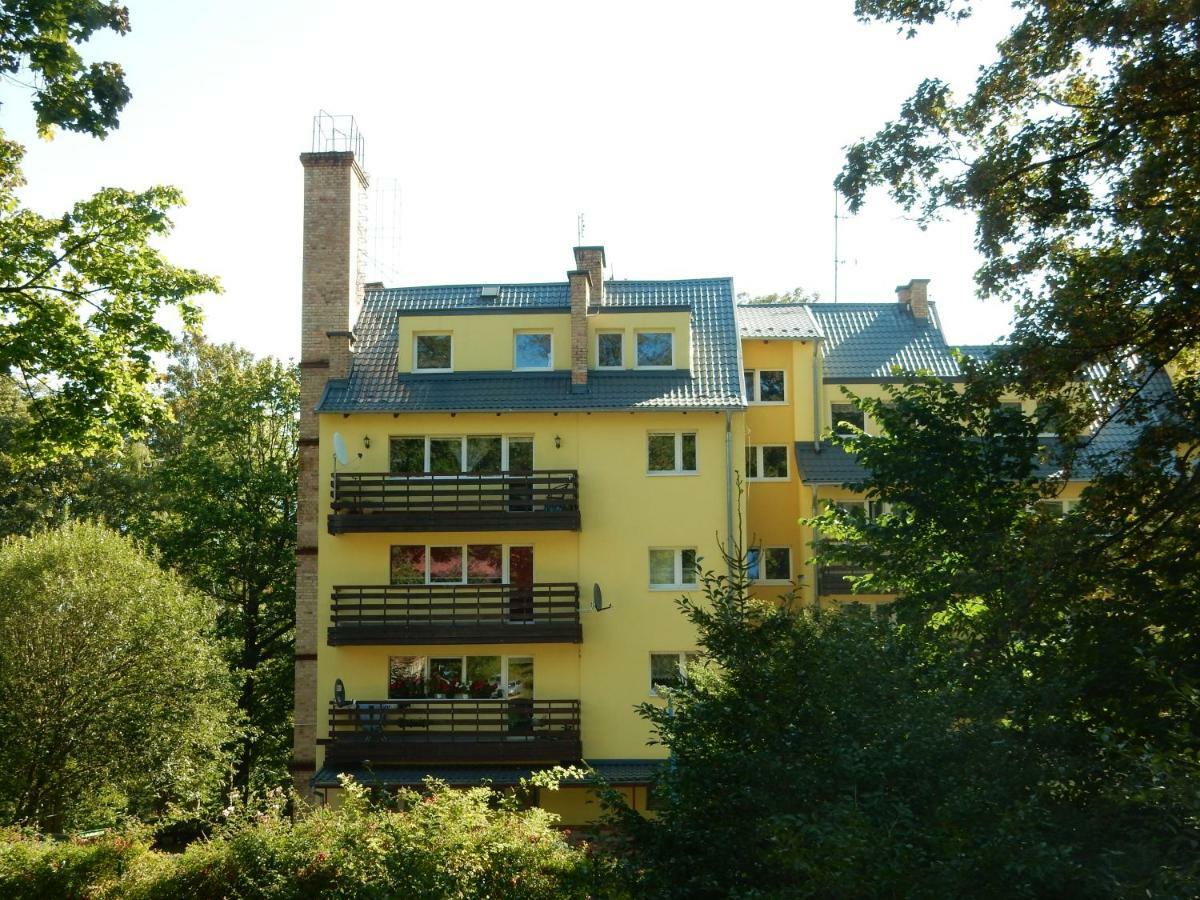 シクラルスカ・ポレンバApartament Meanderアパートメント エクステリア 写真